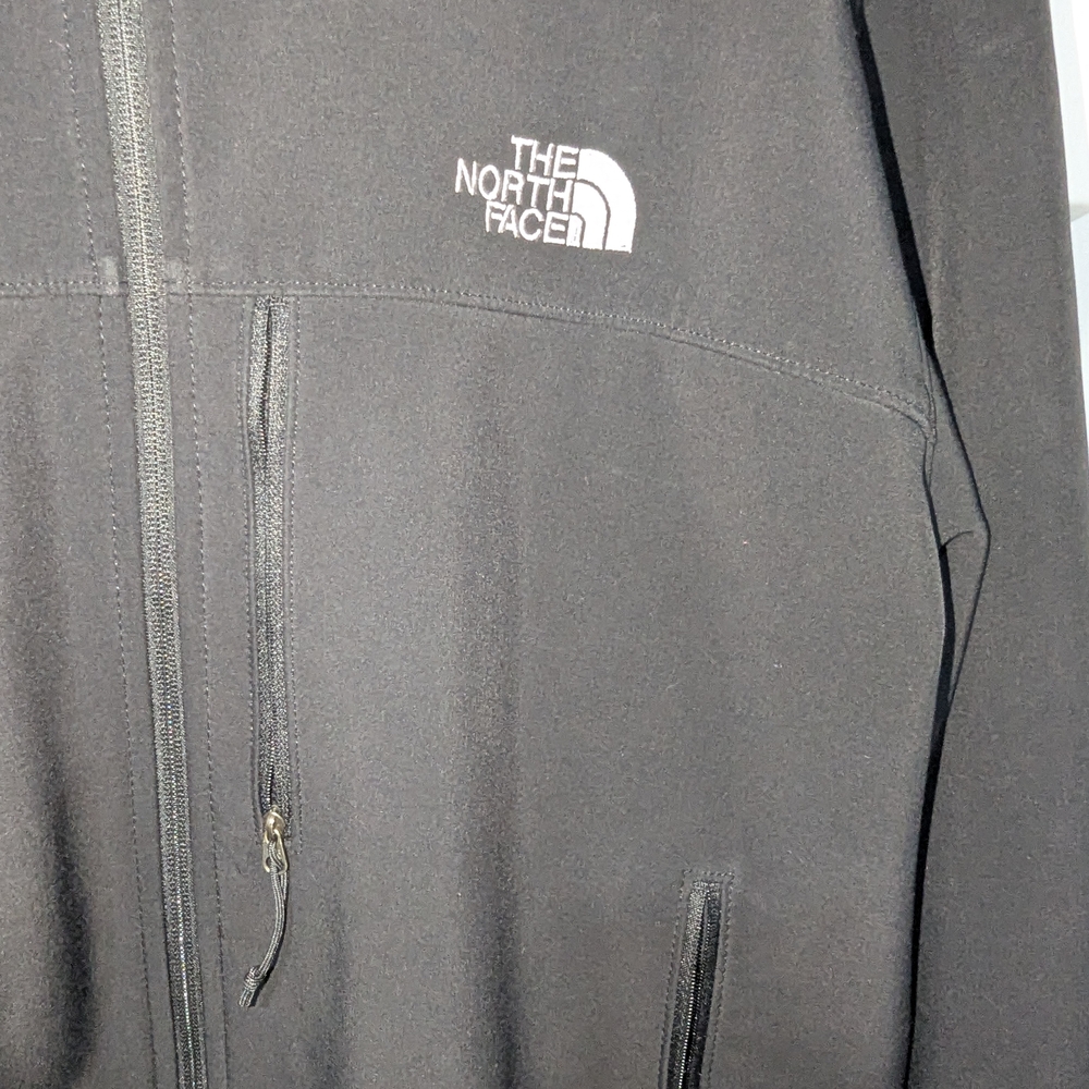 The North Face Men's Black Apex Bionic Softshell Jacket - Picture 4 of 9